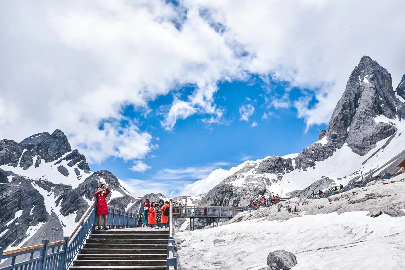令人震撼的玉龍雪山旅游風景區，風景迤邐，美妙絕倫，讓人心之向往！
