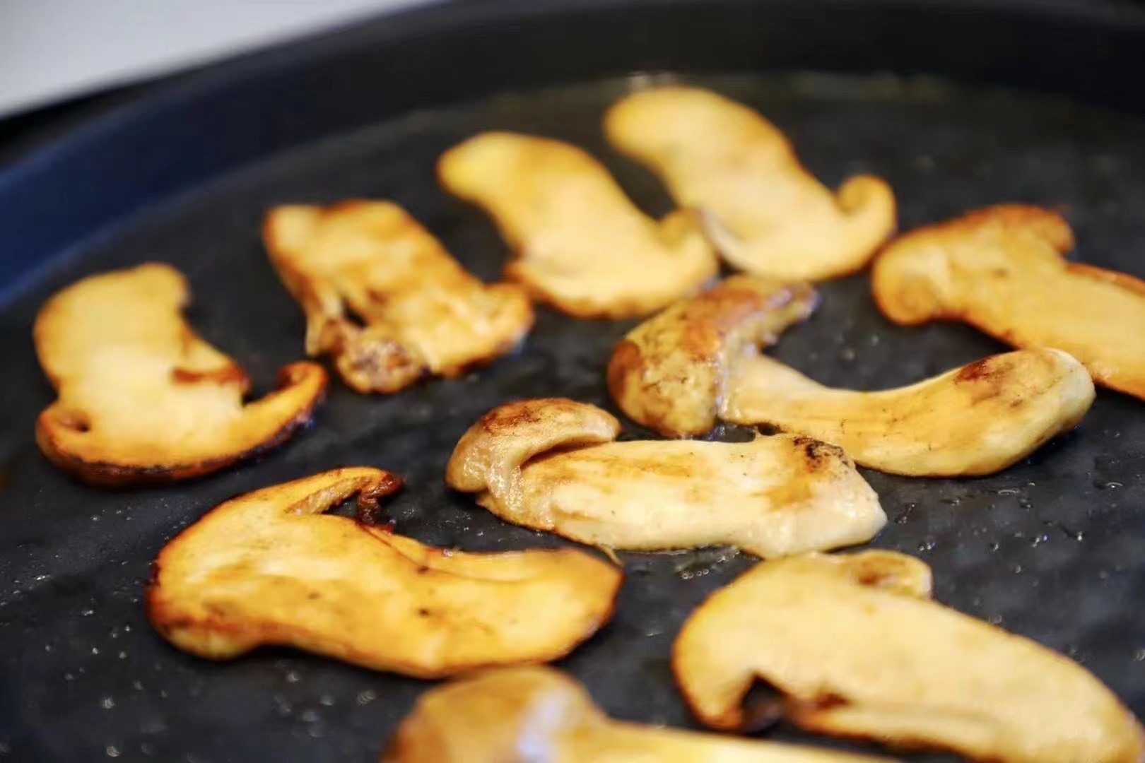 2021年麗江最全美食特產推薦攻略！舌尖上的麗江之煎烤松茸